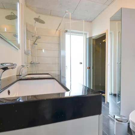 Three-bedroom In Holiday home Ebeltoft