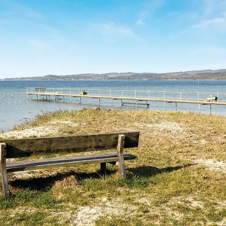 Holiday home Three-bedroom In