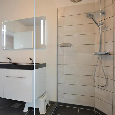 Three-bedroom In Holiday home *
